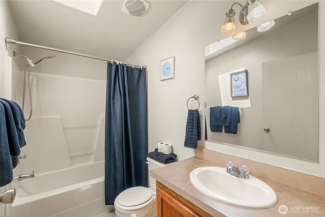 22221 S Forest Loop Road, Granite Falls, WA 98252