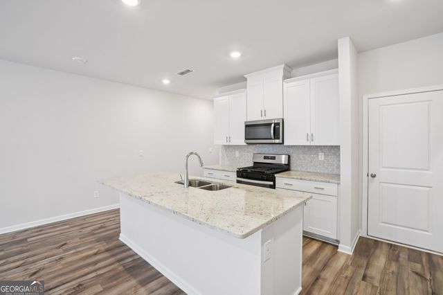 16 Beech Lane S, Dawsonville, GA 30534