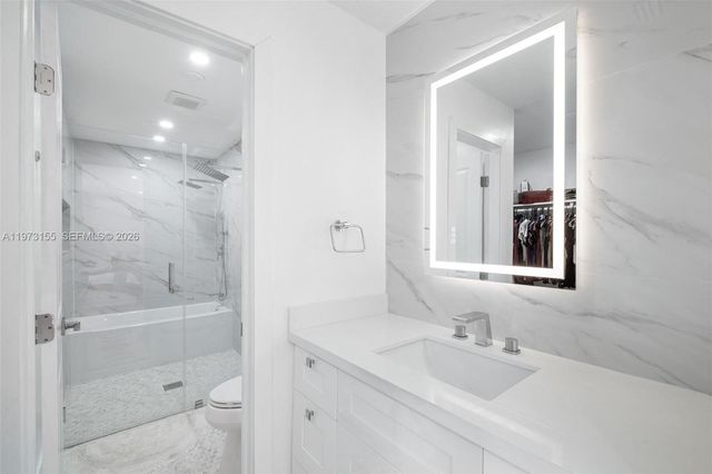 13710 SW 18th Ter, Miami, FL 33175