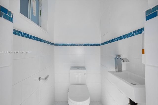 13710 SW 18th Ter, Miami, FL 33175