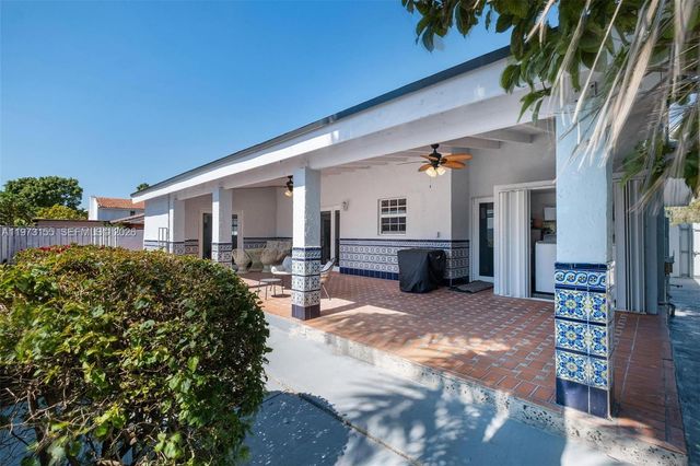 13710 SW 18th Ter, Miami, FL 33175