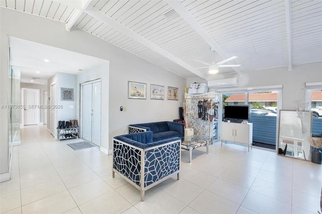 13710 SW 18th Ter, Miami, FL 33175