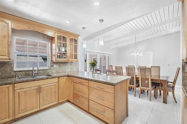 13710 SW 18th Ter, Miami, FL 33175