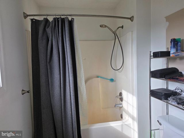 14 RIVER GLEN RD, Paw Paw, WV 25434