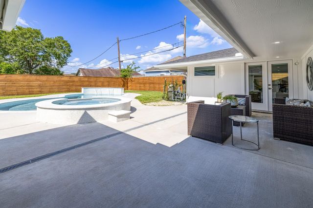 4426 Lemac Drive, Houston, TX 77096