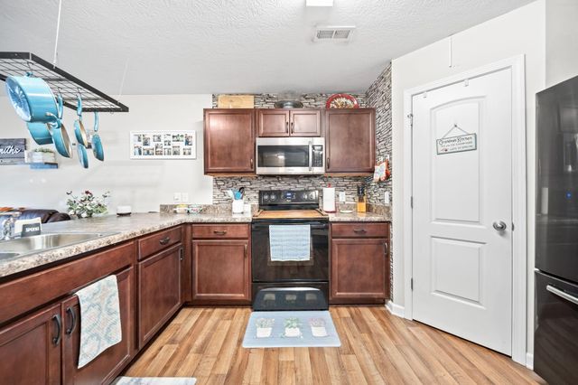 1270 Mary Francis Court, Lancaster, OH 43130