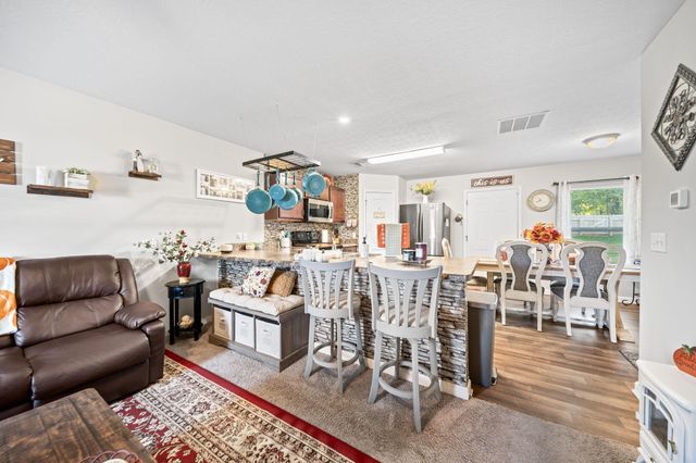 1270 Mary Francis Court, Lancaster, OH 43130