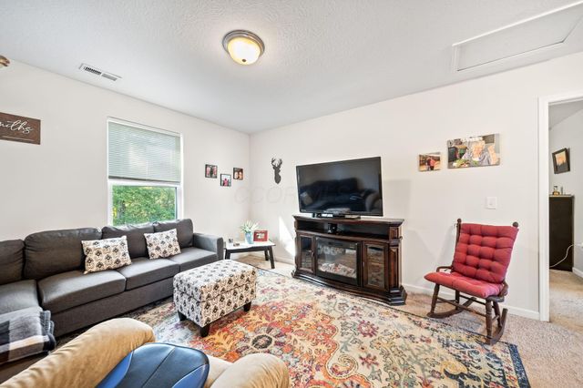 1270 Mary Francis Court, Lancaster, OH 43130