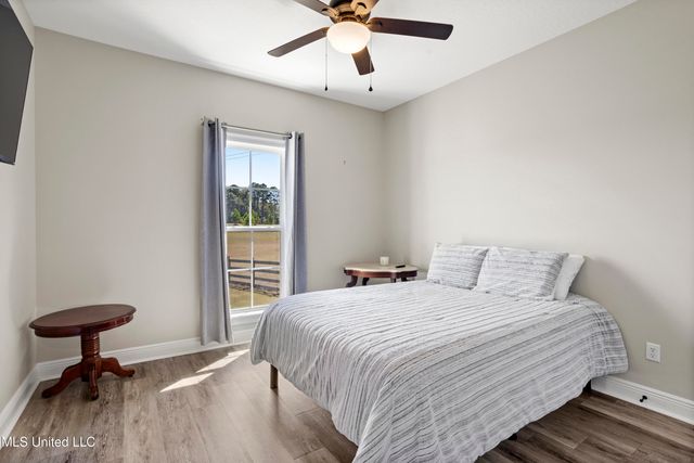 1562 Oloh Road, Sumrall, MS 39482