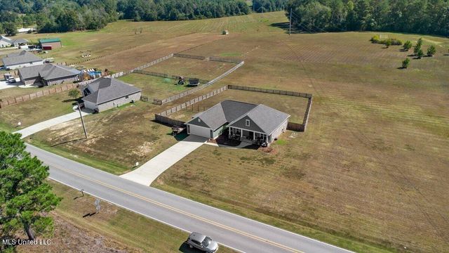 1562 Oloh Road, Sumrall, MS 39482