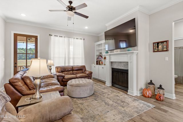 1562 Oloh Road, Sumrall, MS 39482