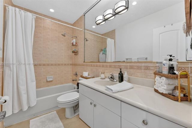 9000 SW 40th Ter, Miami, FL 33165