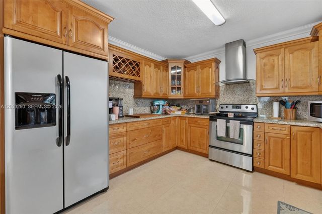 9000 SW 40th Ter, Miami, FL 33165