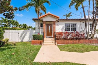 9000 SW 40th Ter, Miami, FL 33165