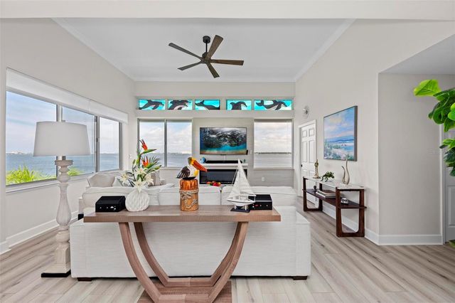 5153 ISLA KEY BOULEVARD S 408, St Petersburg, FL 33715