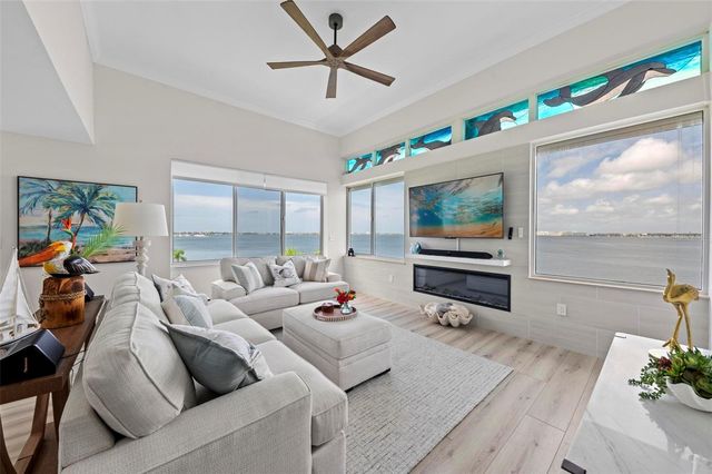 5153 ISLA KEY BOULEVARD S 408, St Petersburg, FL 33715