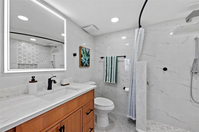 5153 ISLA KEY BOULEVARD S 408, St Petersburg, FL 33715