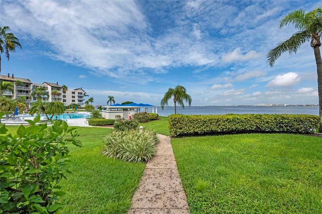 5153 ISLA KEY BOULEVARD S 408, St Petersburg, FL 33715
