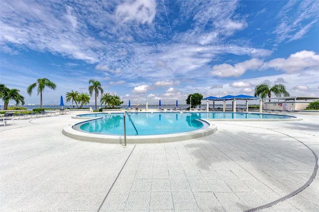 5153 ISLA KEY BOULEVARD S 408, St Petersburg, FL 33715
