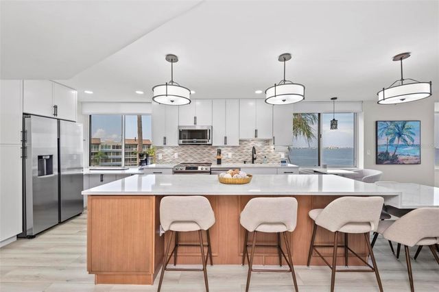 5153 ISLA KEY BOULEVARD S 408, St Petersburg, FL 33715