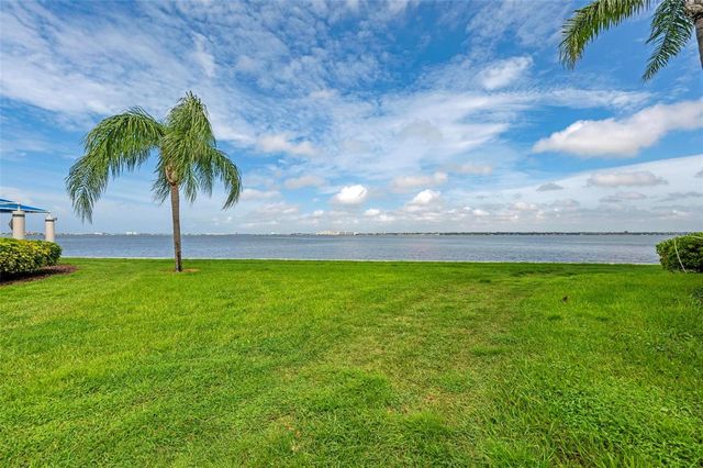 5153 ISLA KEY BOULEVARD S 408, St Petersburg, FL 33715
