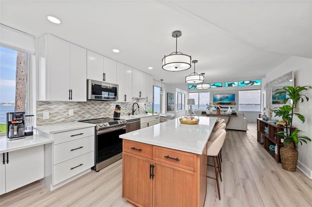 5153 ISLA KEY BOULEVARD S 408, St Petersburg, FL 33715