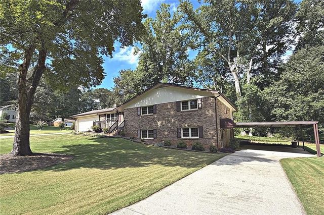 5198 Two Branches Court SW, Mableton, GA 30126