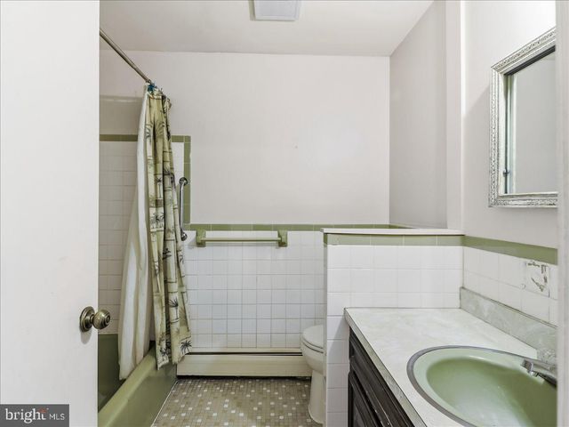 64 GELDER DR, Southampton, PA 18966