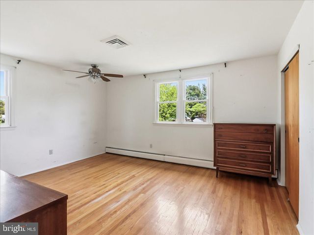 64 GELDER DR, Southampton, PA 18966