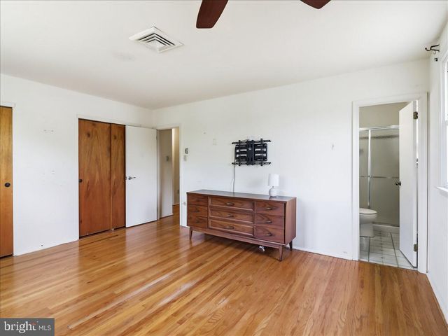 64 GELDER DR, Southampton, PA 18966