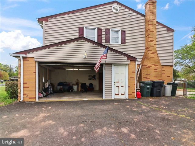 64 GELDER DR, Southampton, PA 18966