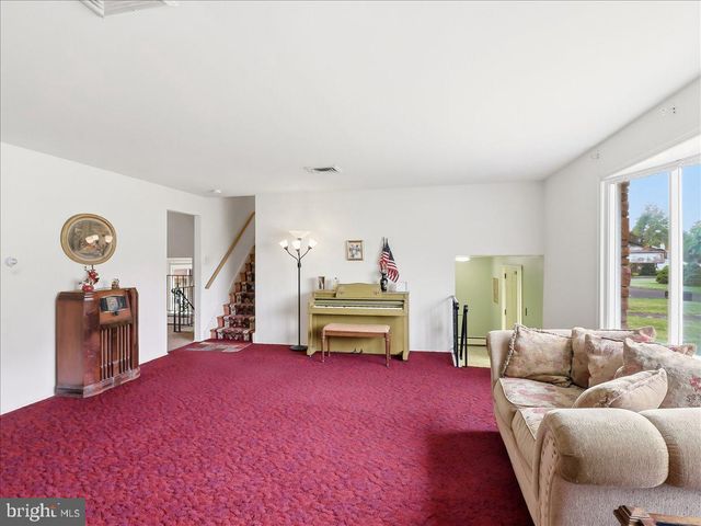 64 GELDER DR, Southampton, PA 18966
