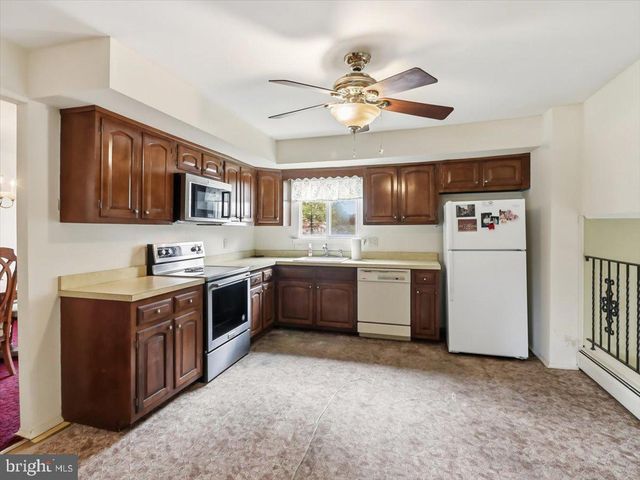64 GELDER DR, Southampton, PA 18966
