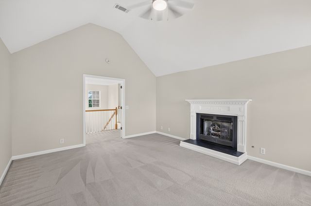 6733 Sugar Hill Dr, Nashville, TN 37211