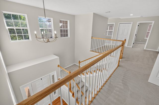 6733 Sugar Hill Dr, Nashville, TN 37211