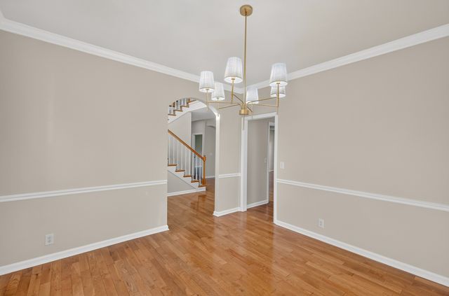 6733 Sugar Hill Dr, Nashville, TN 37211