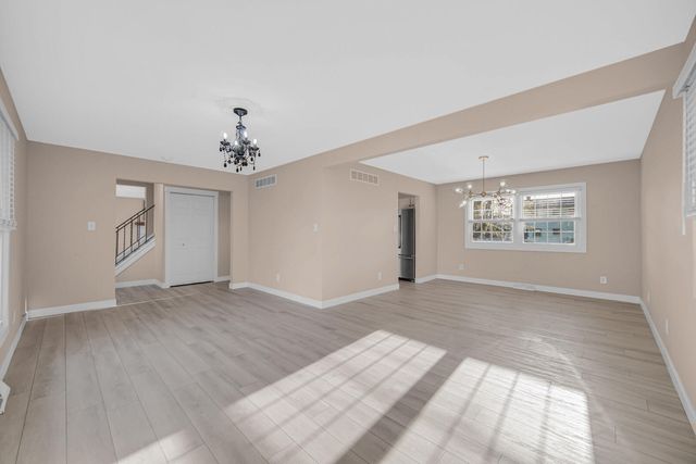 1602 Carriage Drive, Valparaiso, IN 46383