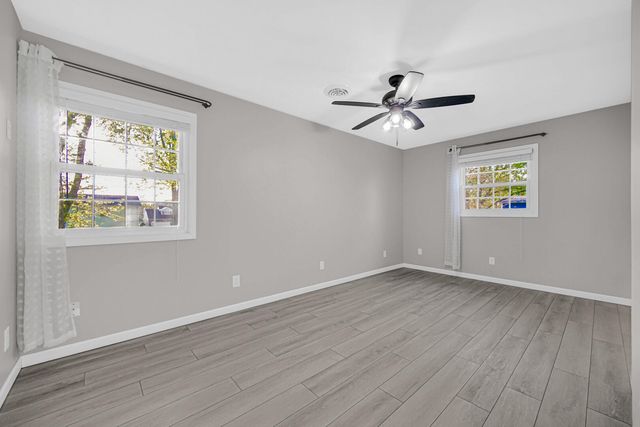 1602 Carriage Drive, Valparaiso, IN 46383