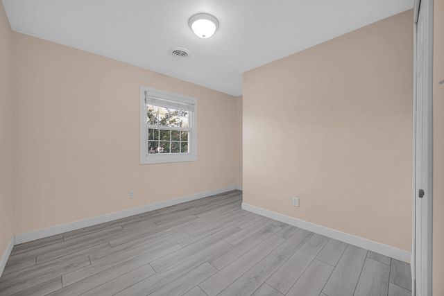 1602 Carriage Drive, Valparaiso, IN 46383