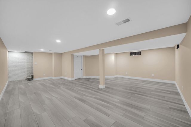 1602 Carriage Drive, Valparaiso, IN 46383