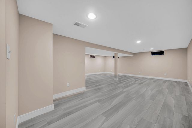 1602 Carriage Drive, Valparaiso, IN 46383