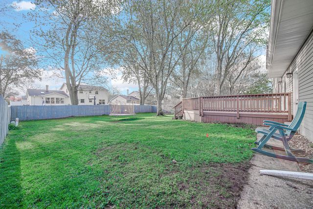 1602 Carriage Drive, Valparaiso, IN 46383