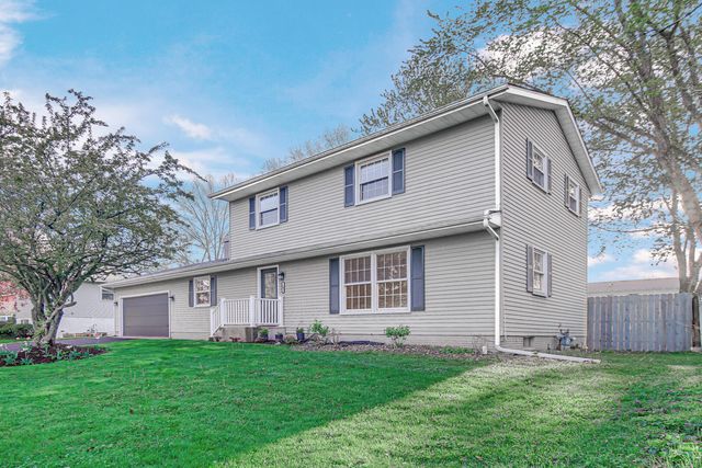 1602 Carriage Drive, Valparaiso, IN 46383