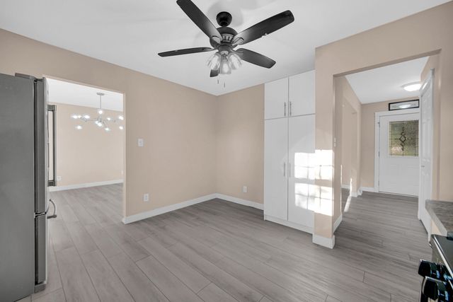1602 Carriage Drive, Valparaiso, IN 46383