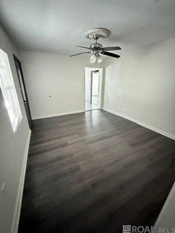 202 Leslie St, Denham Springs, LA 70726
