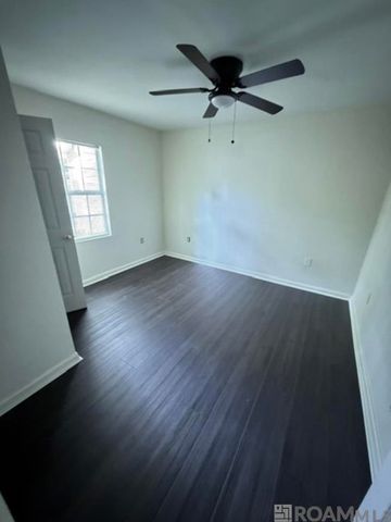 202 Leslie St, Denham Springs, LA 70726