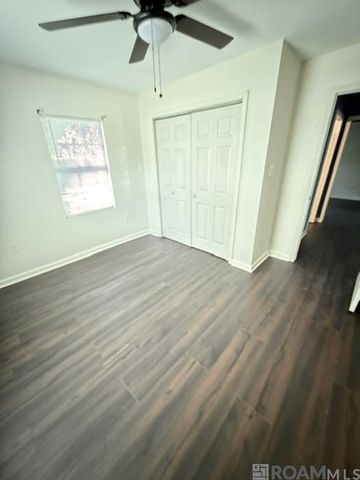 202 Leslie St, Denham Springs, LA 70726