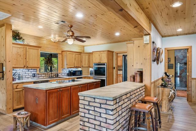 1751 Vz County Road 1925, Edgewood, TX 75117