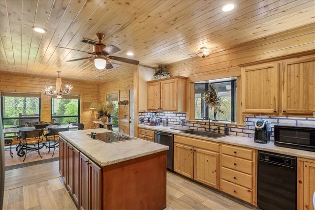 1751 Vz County Road 1925, Edgewood, TX 75117