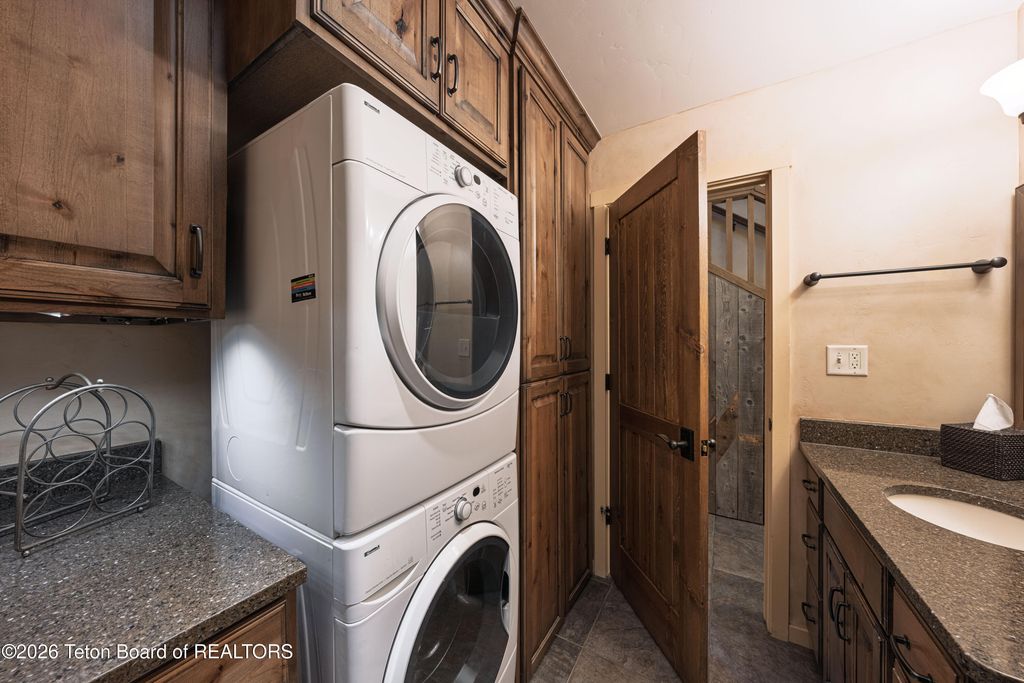 3730 N LAKE CREEK Drive 25-2-3, Wilson, WY 83014 photo 15